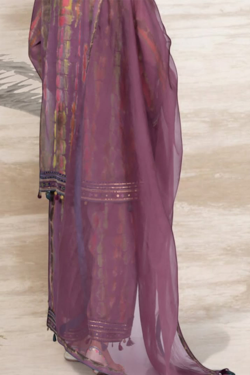 Iyana (Regal plum)