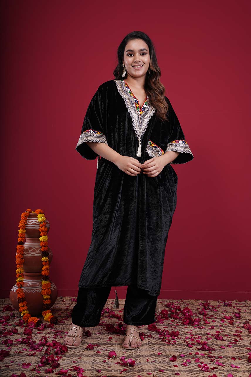 Salmi velvet kaftan set(Black)