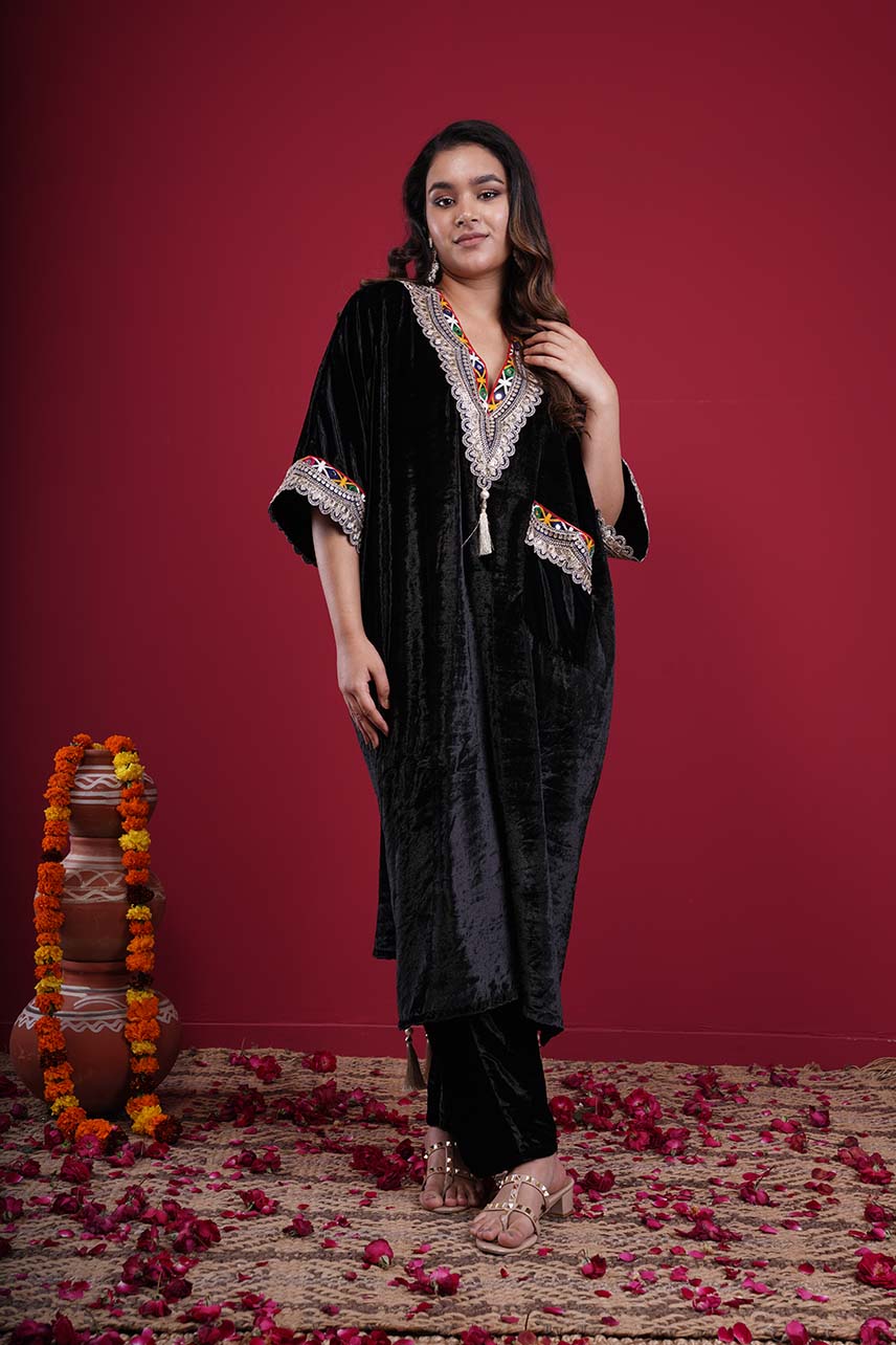 Salmi velvet kaftan set(Black)