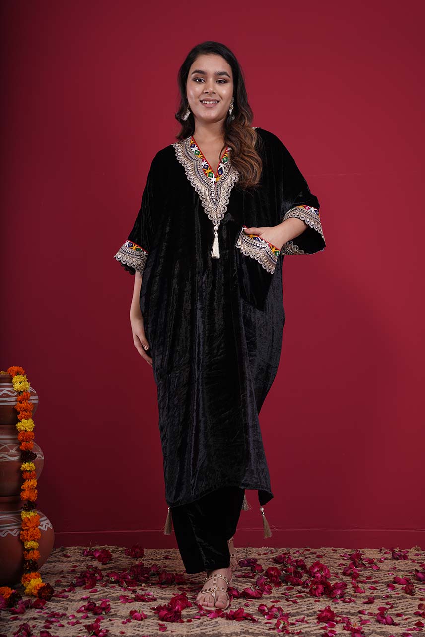 Salmi velvet kaftan set(Black)